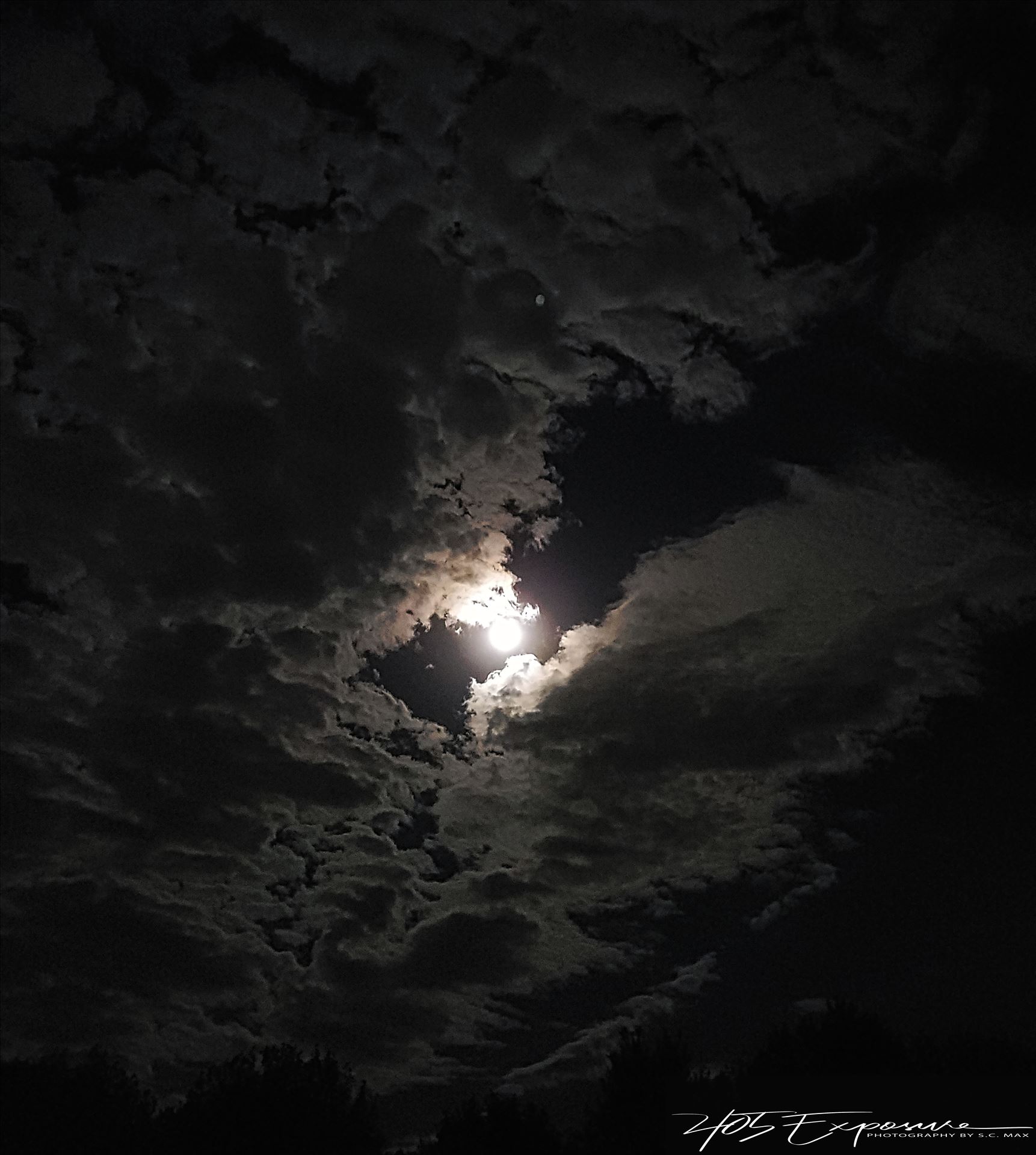 October Moon.jpg -  by 405 Exposure