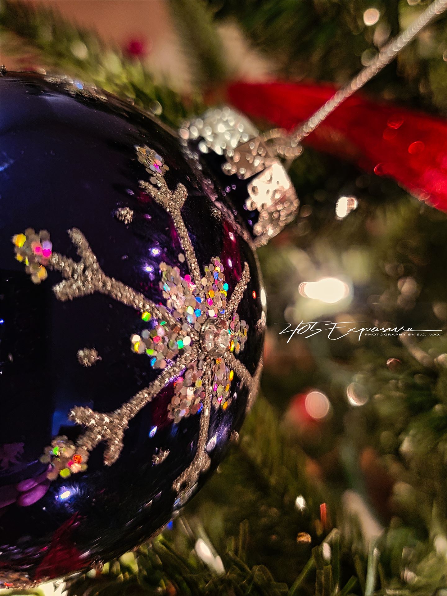 Christmas Ball.jpg -  by 405 Exposure